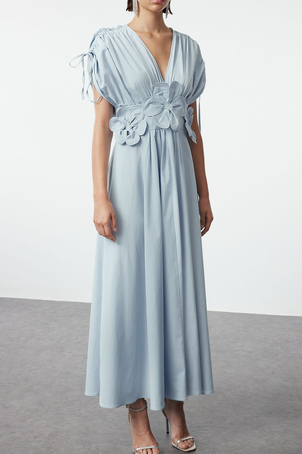 Trendyolmilla Ac?k Mavi 3 Boyutlu Cicek Detayl? Poplin S?k Abiye Gece Mezuniyet Elbisesi TPRSS24EL00282  фото 8