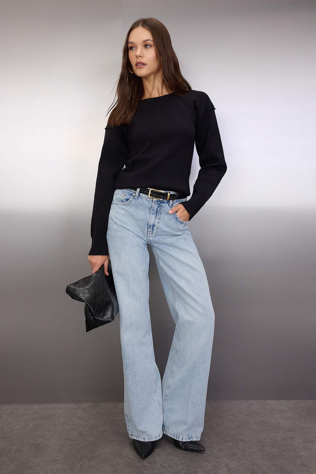 Siyah Premium Iplik/Ozel Iplik S?rt Dekolte Detayl? Triko Kazak TWOAW26KZ00206 - Trendyolmilla фото 2