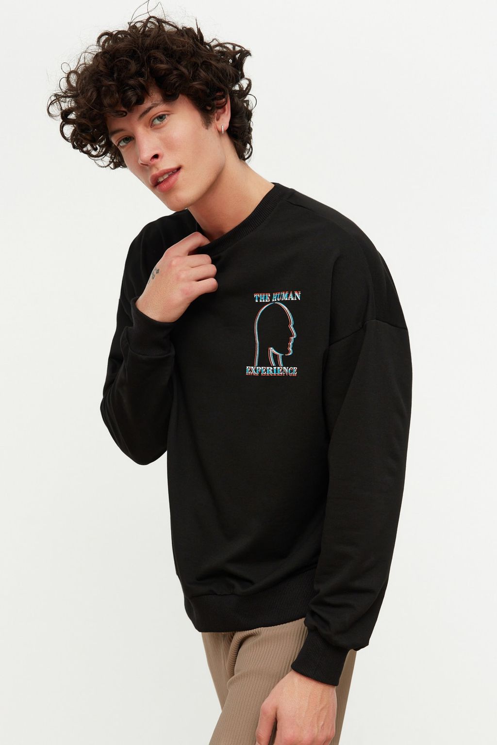Siyah Oversize/Genis Kesim Bask?l? Sweatshirt TMNAW22SW0417