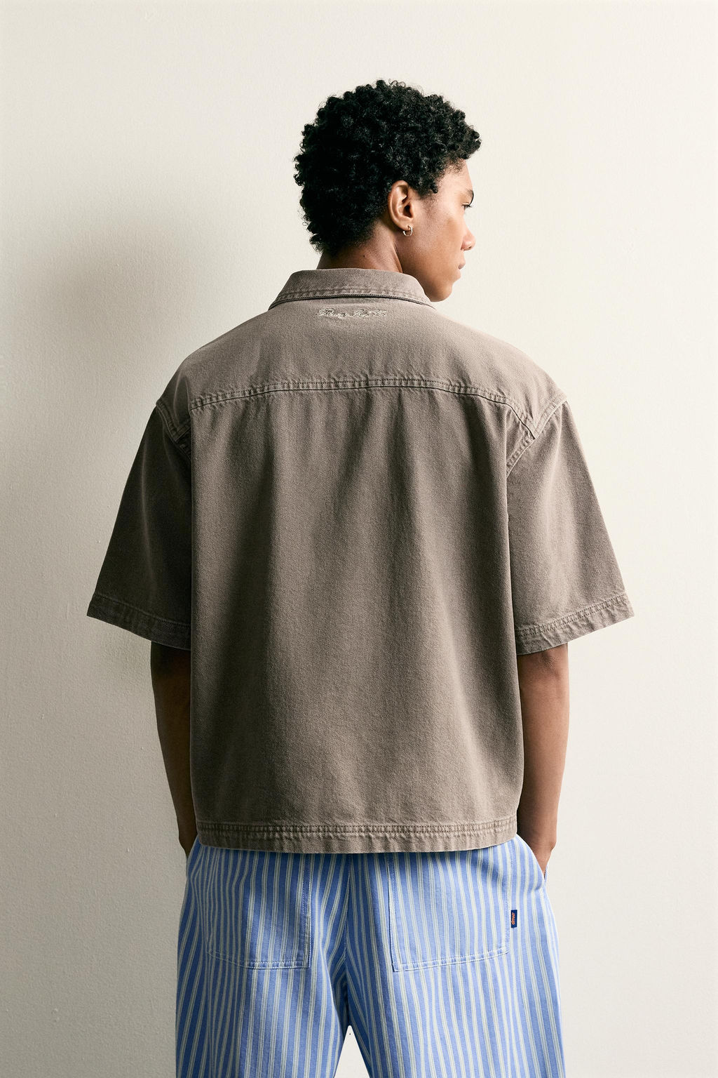 SOBRECAMISA BOXY FIT BORDADO PARCHES / Marr?n / Topo - Zara фото 3