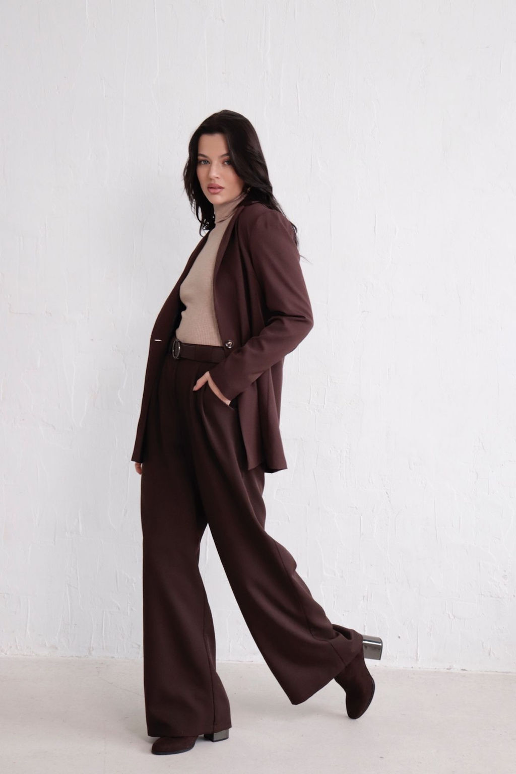 11372 Костюм брючный коричневый - Martichelli фото 7