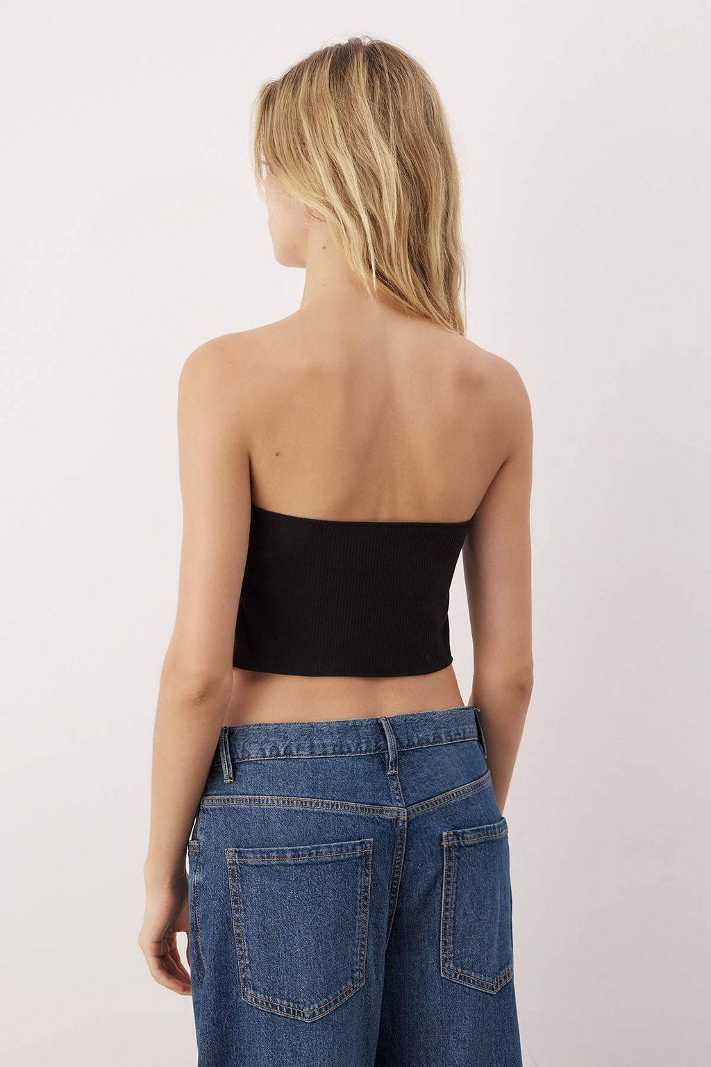 Trendyolmilla Siyah Straplez Dugme Detayl? Crop Dokuma Bluz TWOAW24BZ00421  фото 19