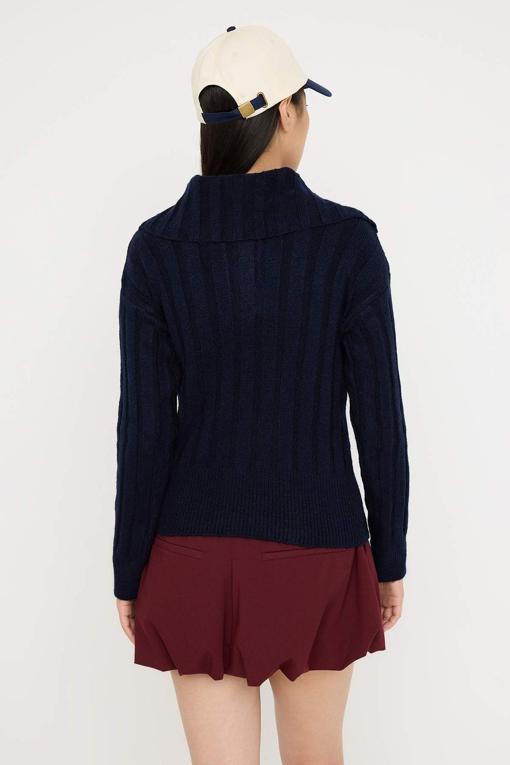 Teen Lacivert Yumusak Dokulu Crop/K?sa Triko Kazak TWOAW26KZ00138