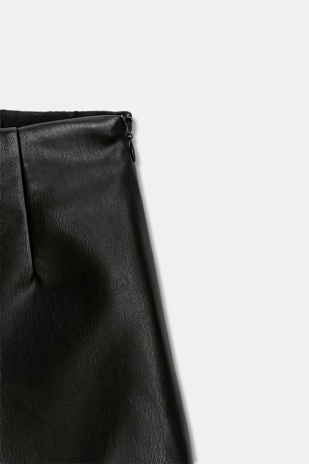 FAUX LEATHER HIGH-WAIST SHORTS - Zara фото 12