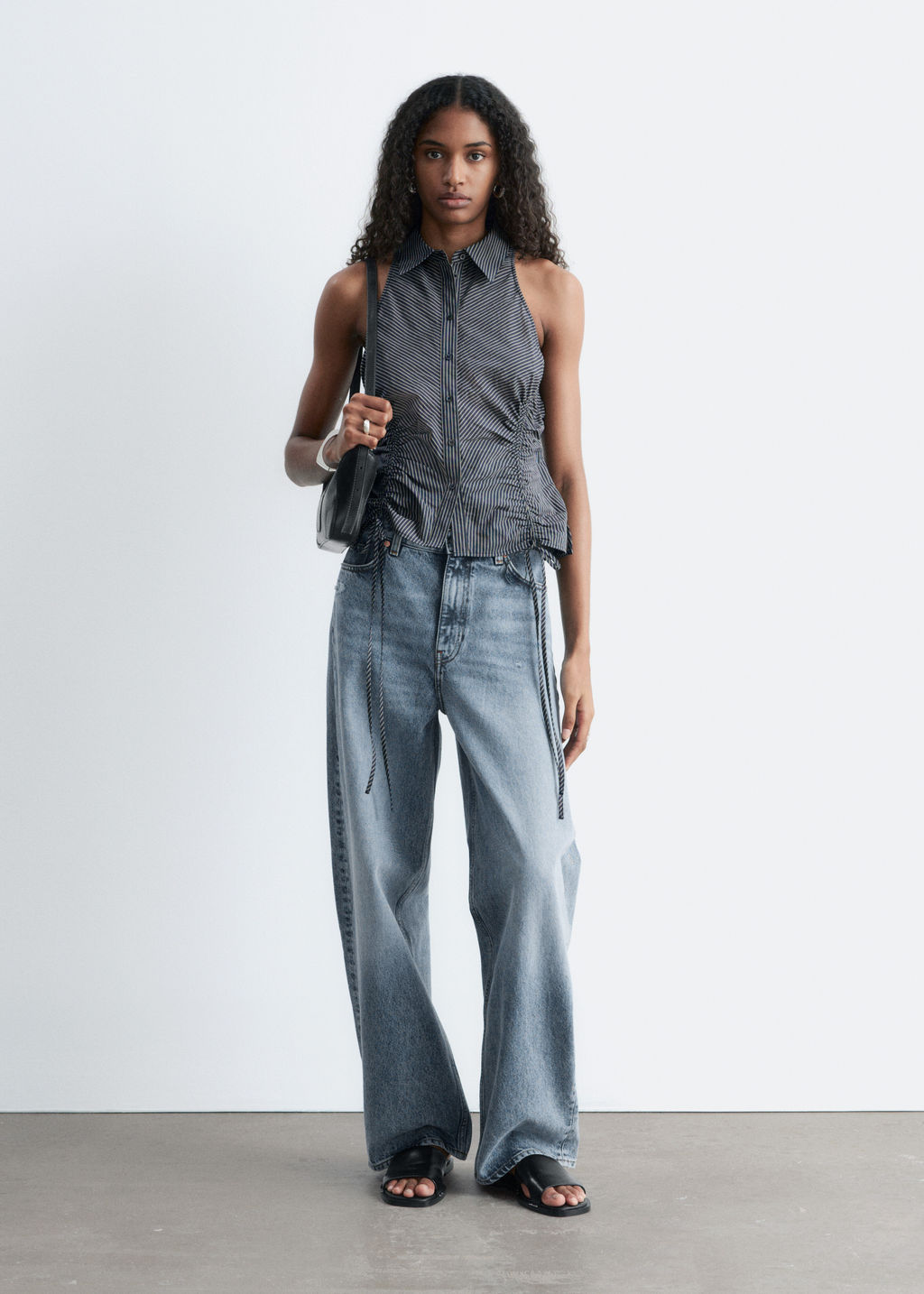 Top sin mangas con cord?n de ajuste - H&m фото 6