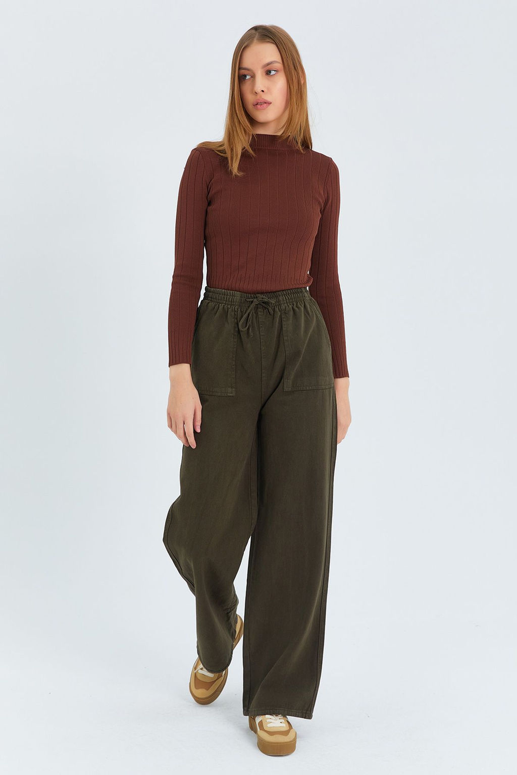 TRENDYOLMILLA Siyah Cep Detayl? Kot Gorunumlu Wide Leg/Genis Paca Dokuma Pantolon TWOSS25PL00076  фото 4