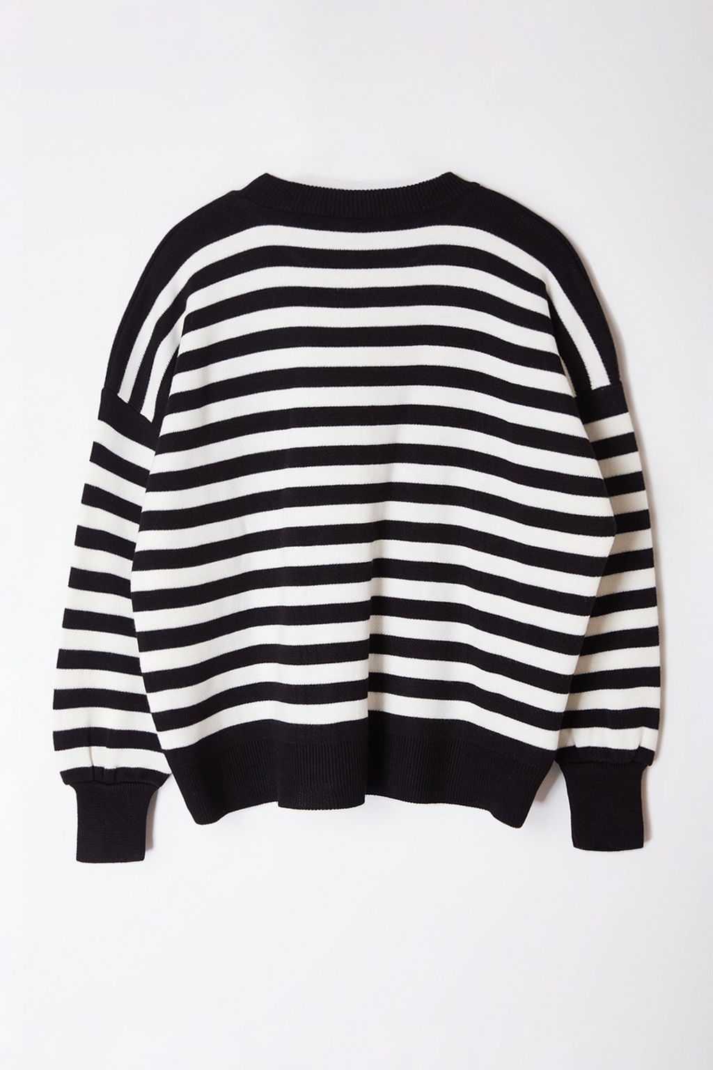 TRENDYOLMILLA Siyah Basic Cizgili Sweatshirt Gorunumlu Triko Kazak TWOAW25KZ00199