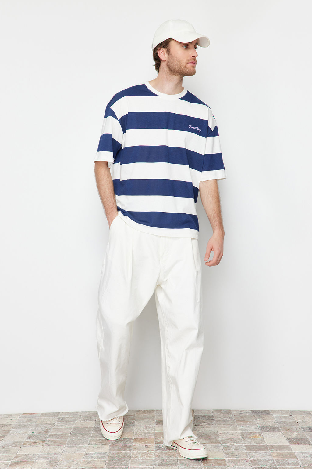 TRENDYOL MAN Lacivert Oversize Yaz? Nak?sl? Cizgili %100 Pamuklu Tok Kumas T-shirt TMNSS24TS00099 - Trendyolmilla фото 3
