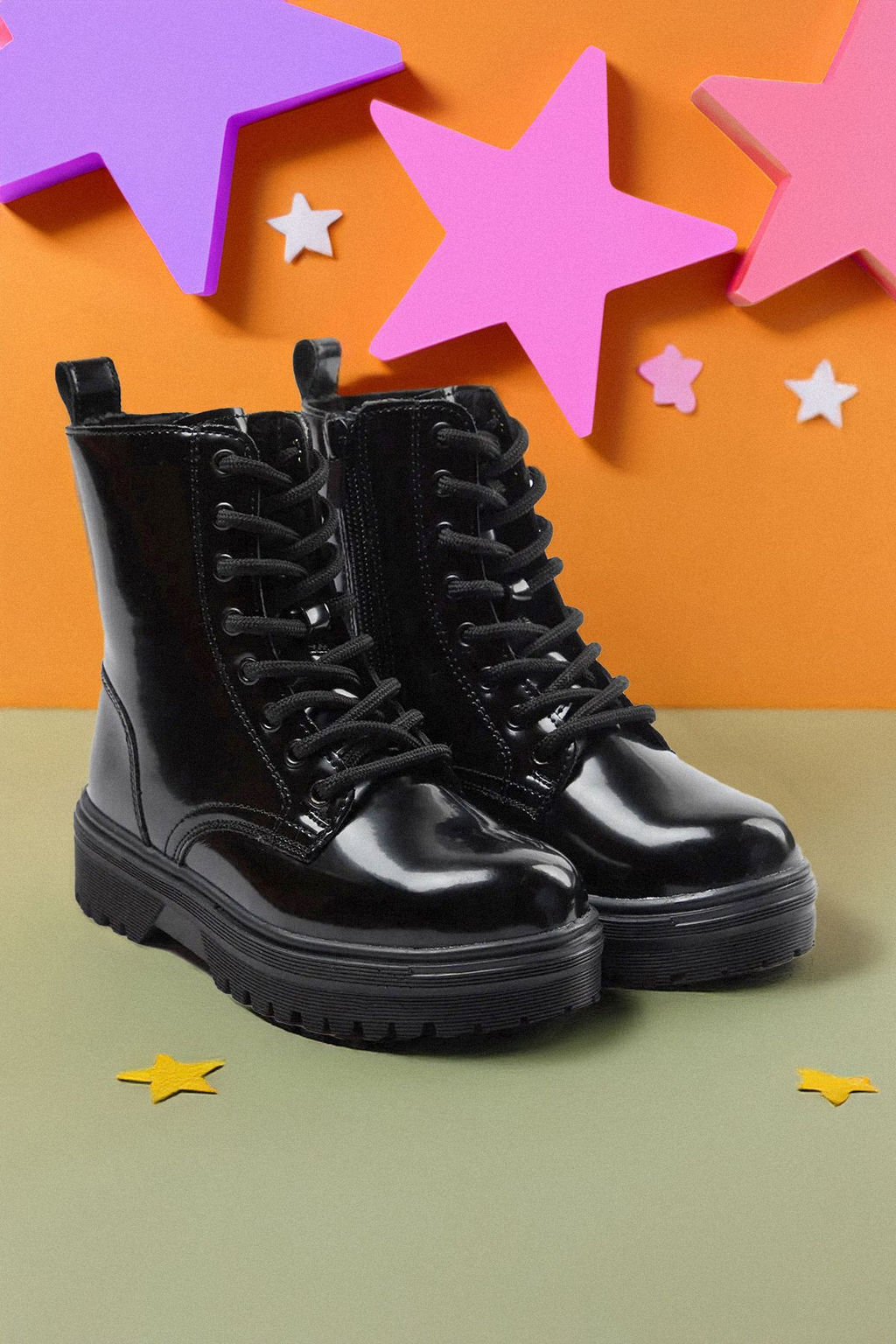 Trendyol Shoes Siyah Fermuarl? ve Bagc?kl? Buyuk K?z Cocuk Kids Postal Bot TAKAW25BO00040