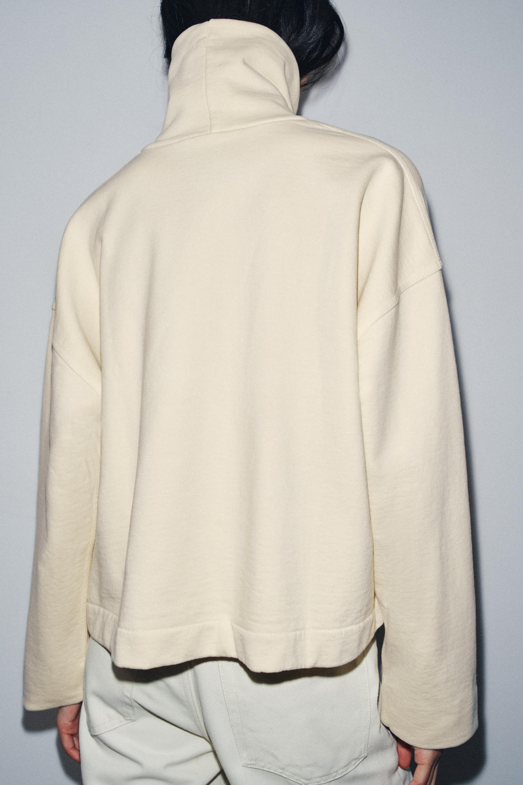 OVERSIZE HIGH NECK SWEATSHIRT - Zara фото 3