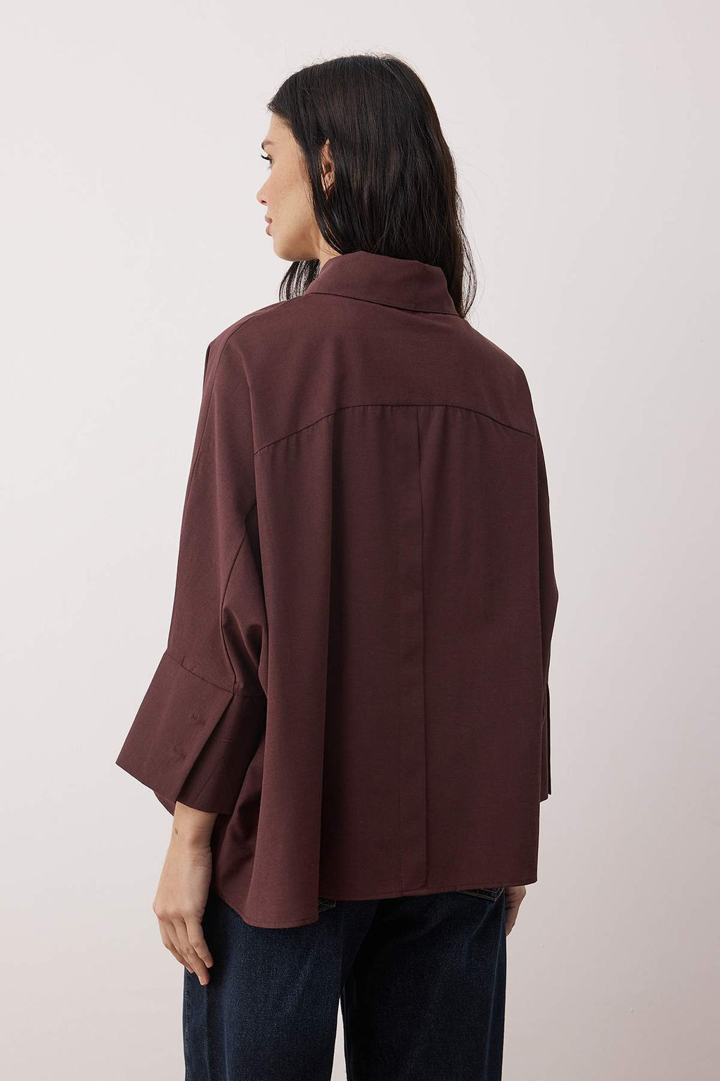 Beyaz Genis Mansetli Oversize Dokuma Gomlek TWOAW26GO00130