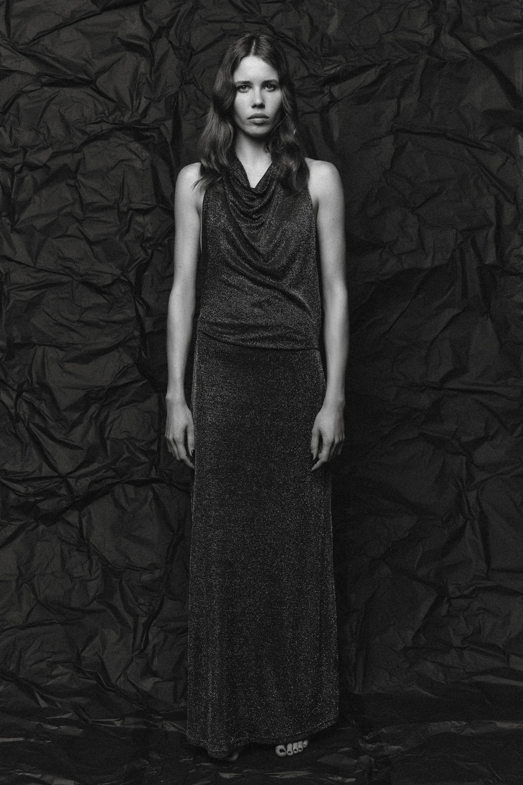 METALLIC THREAD OPEN BACK MAXI DRESS - Zara фото 11