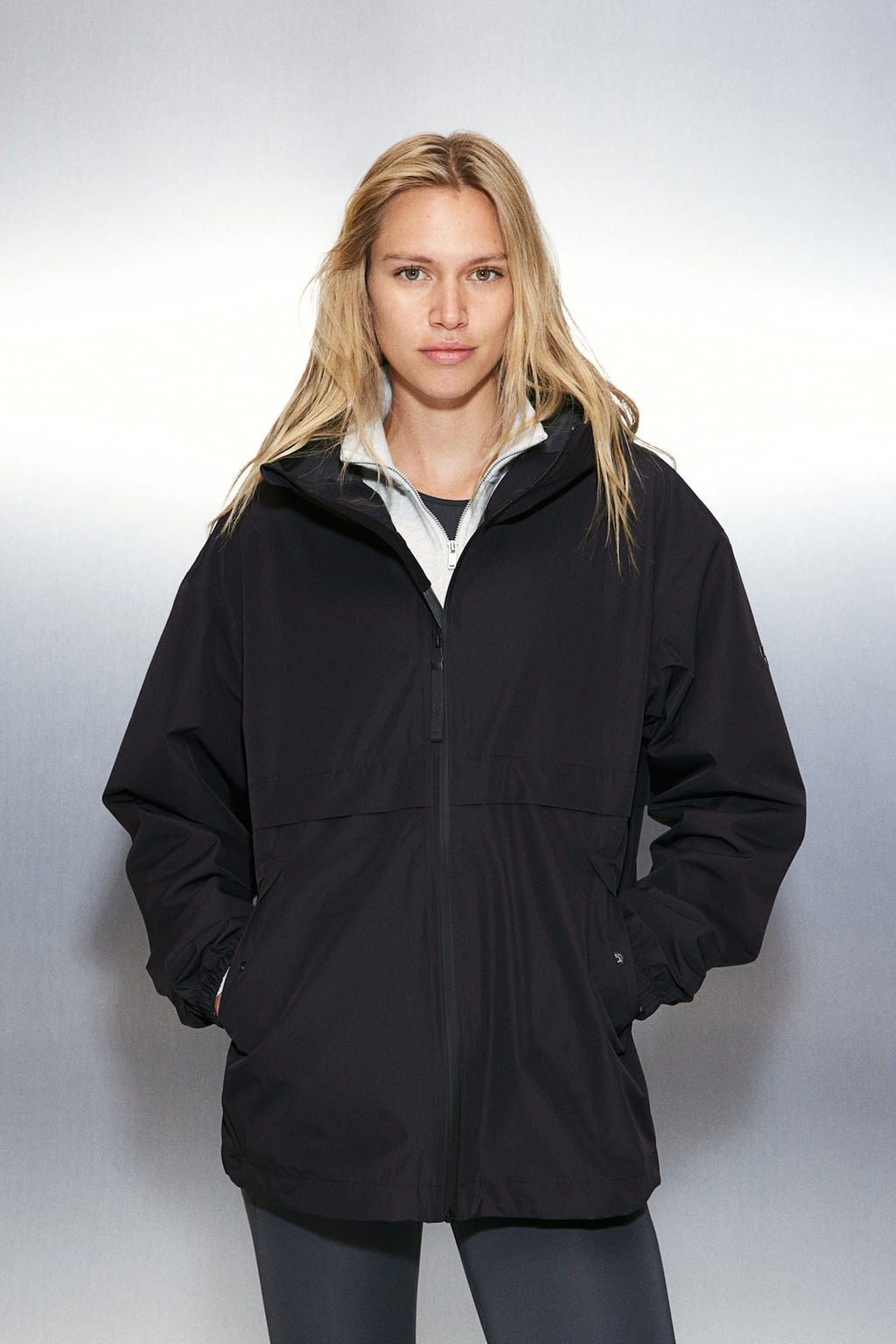 Chubasquero unisex en StormMove - H&m фото 12