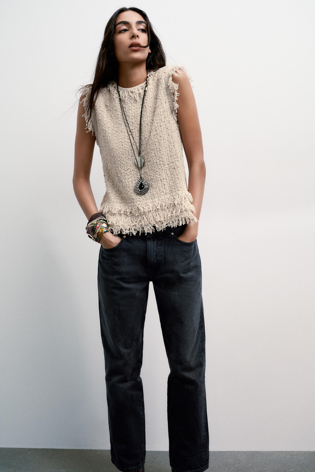 TEXTURED KNIT FRINGED TOP