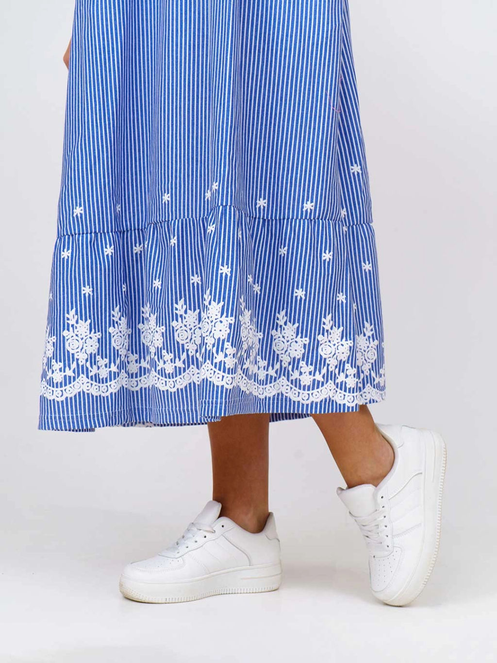 Платье женское, цвет голубой белый