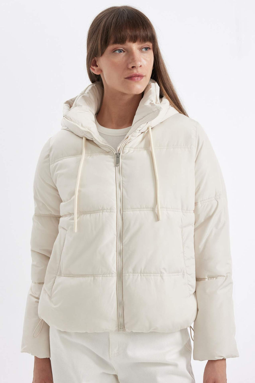 Su Itici Puffer Sisme Mont Oversize Genis Kal?p Kapusonlu Is? Yal?t?ml? Ruzgar Gecirmez - Defacto фото 2