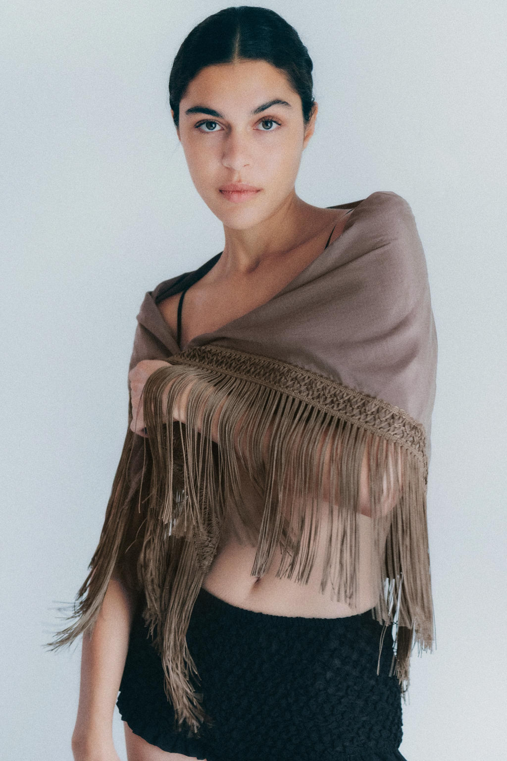 SCARF WITH VISCOSE AND FRINGING