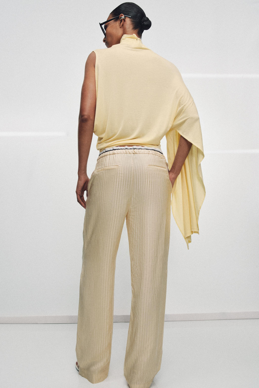 PANTAL?N PIJAMERO JACQUARD ZW COLLECTION / Crudo - Zara фото 4