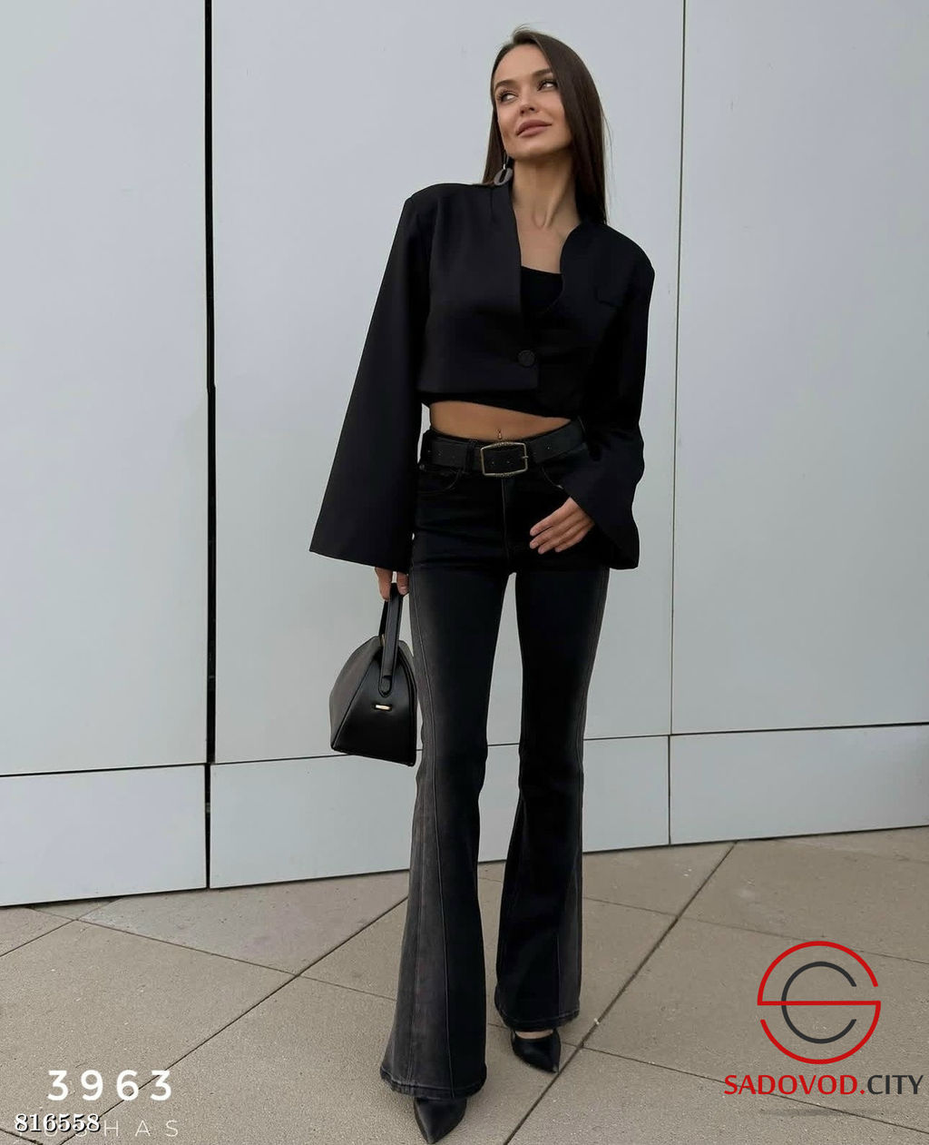 Пиджак мини с акцентными клеш рукавами