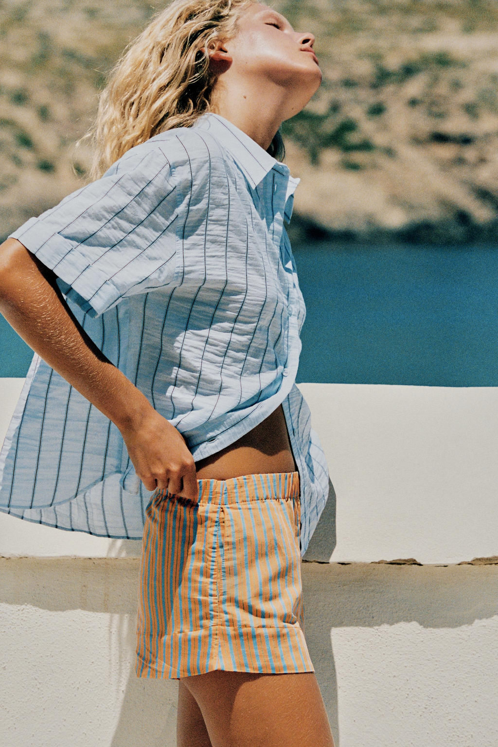CAMISA OVERSIZE RAYAS / Celeste - Zara фото 2
