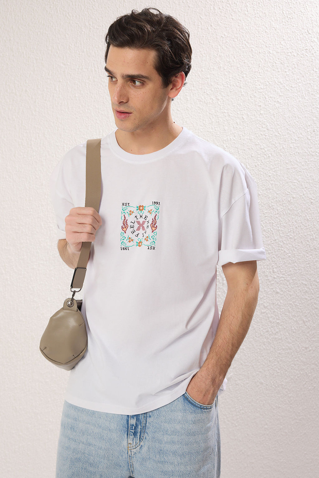 TRENDYOL MAN Siyah Oversize/Genis Kesim Bask?l? %100 Pamuk T-Shirt TMNSS25TS00067 - Trendyolmilla фото 2