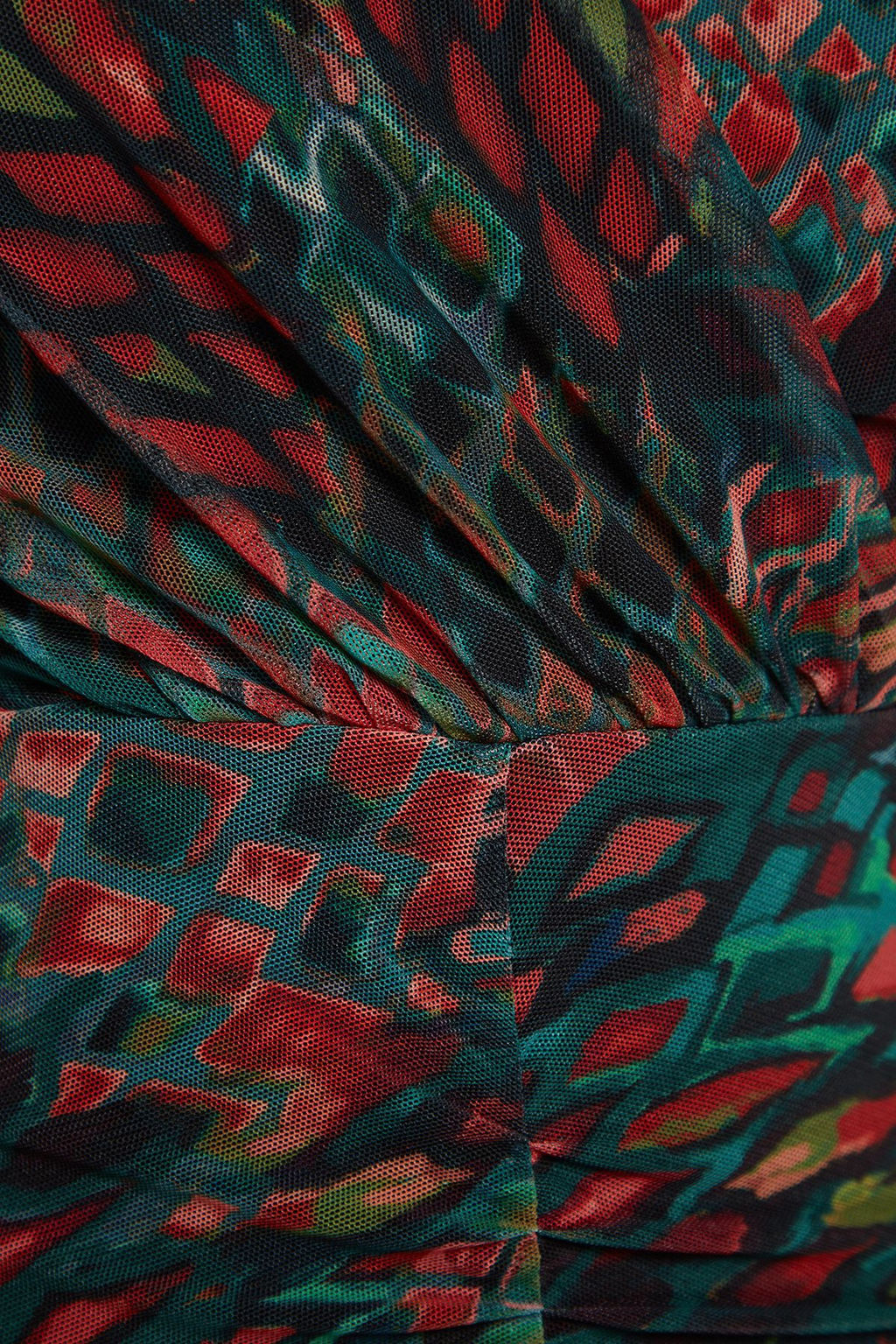 TRENDYOLMILLA Siyah Bask?l? Tul Buzgu/Drape Detayl? Vucuda Oturan V Yaka Mini Orme Kalem Elbise TWOAW24EL00548  фото 9