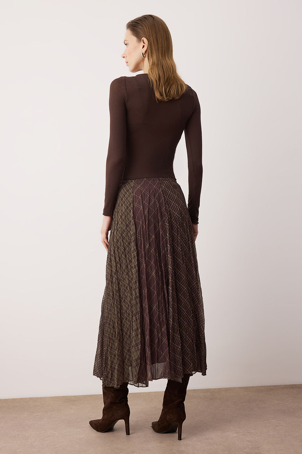 Haki-Kahverengi Ekoseli Astarl? Sifon K?r?s?k Efektli Maxi Asimetrik Etek TWOSS26ET00045