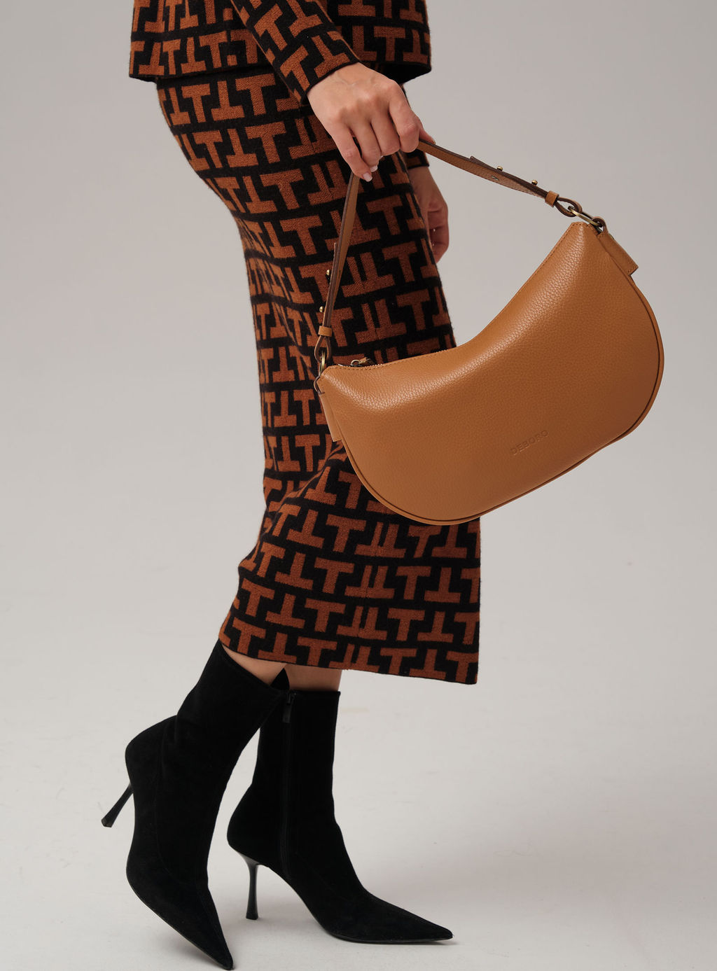 Сумка Deboro 30719 коричневый лист