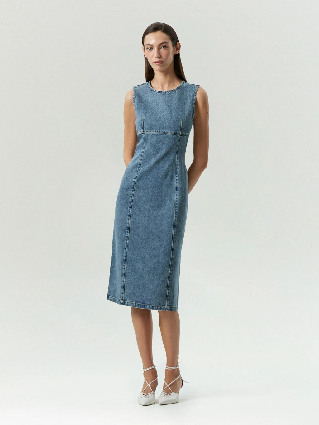 ЕМКА / Джинсовое платье-футляр миди
