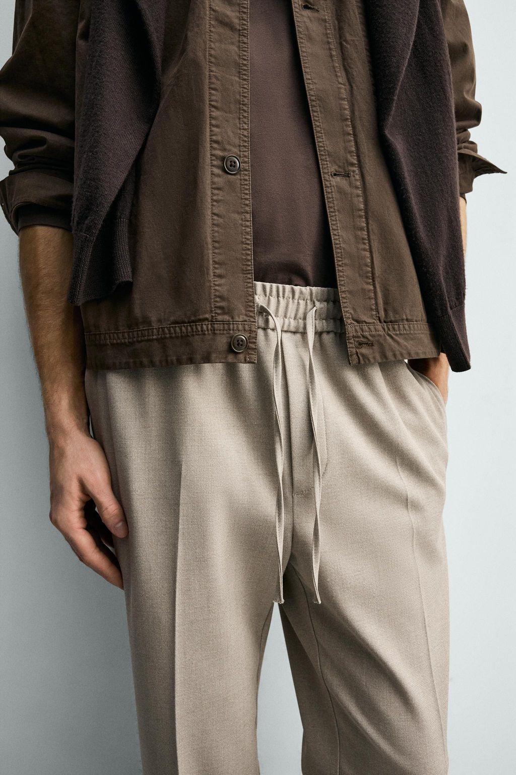 PANTAL?N CINTURA JOGGER CONFORT / Beige vigor?