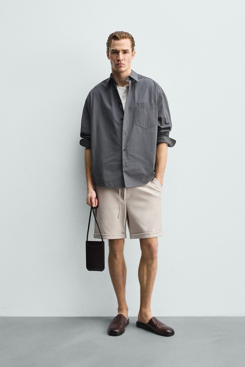 BERMUDA REGULAR FIT CONFORT / Tostado claro