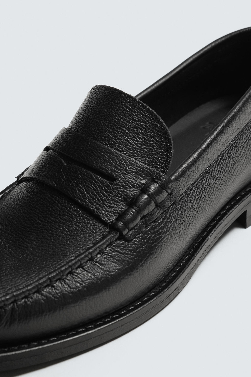 LIMITED EDITION LEATHER LOAFERS