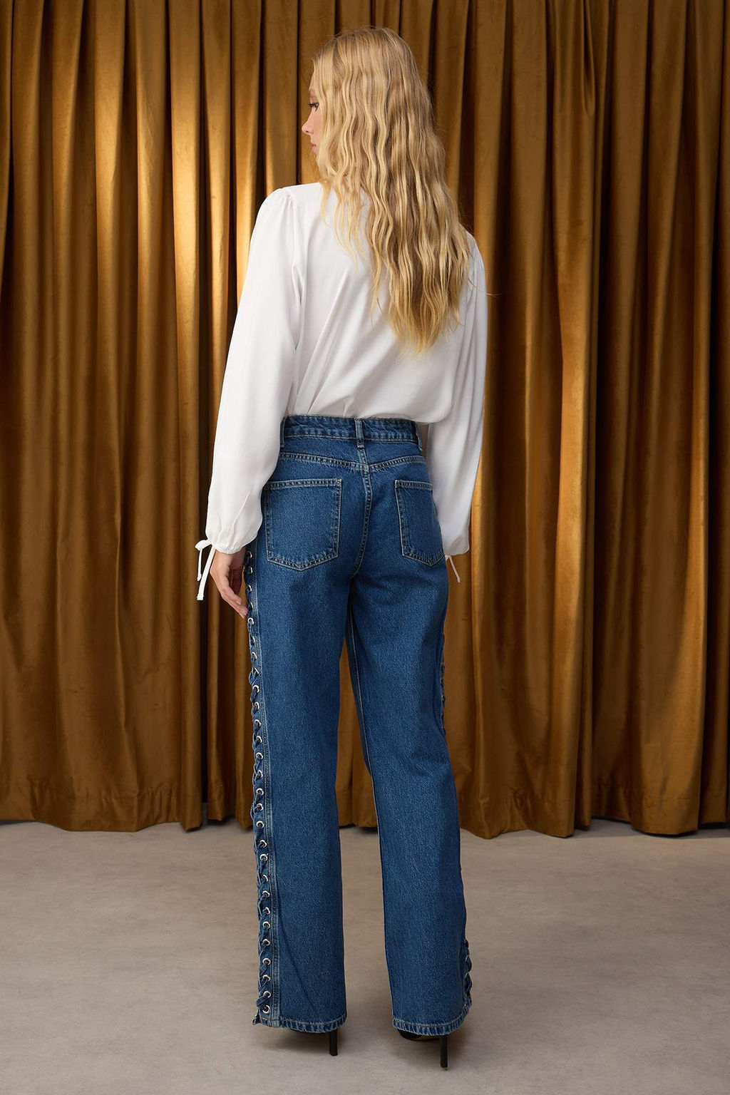 Ozel Koleksiyon Mavi Kusgozu Baglama Detayl? Yuksek Bel Wide Leg Jeans TWOAW26JE00012