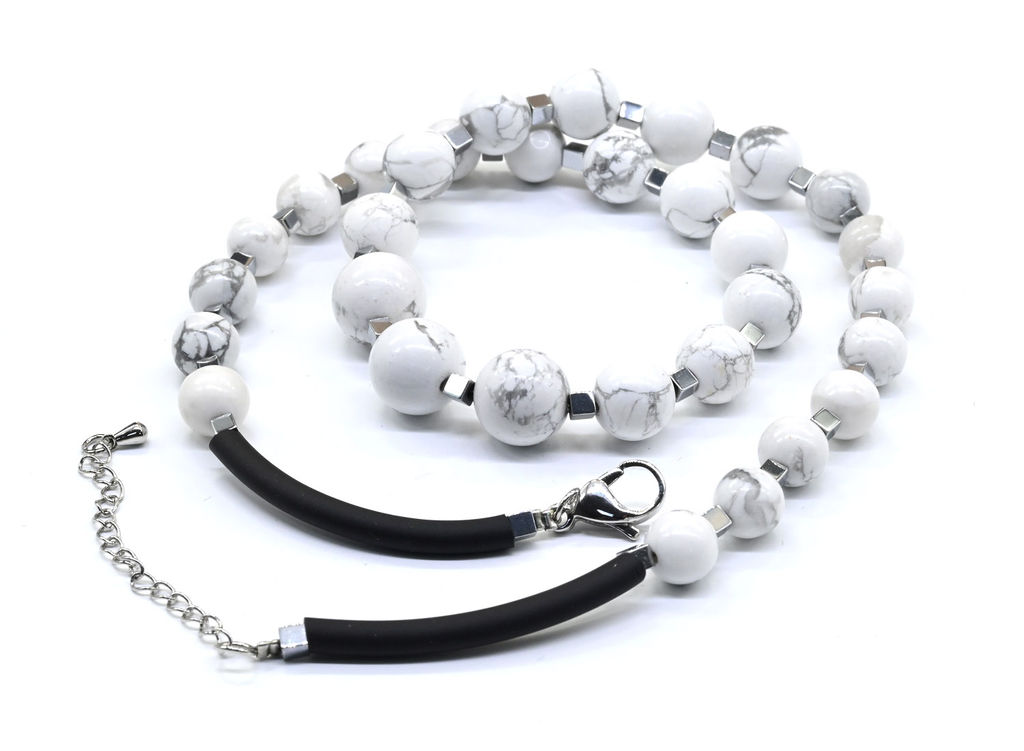 Колье с кахолонгом шары 12мм, 48см