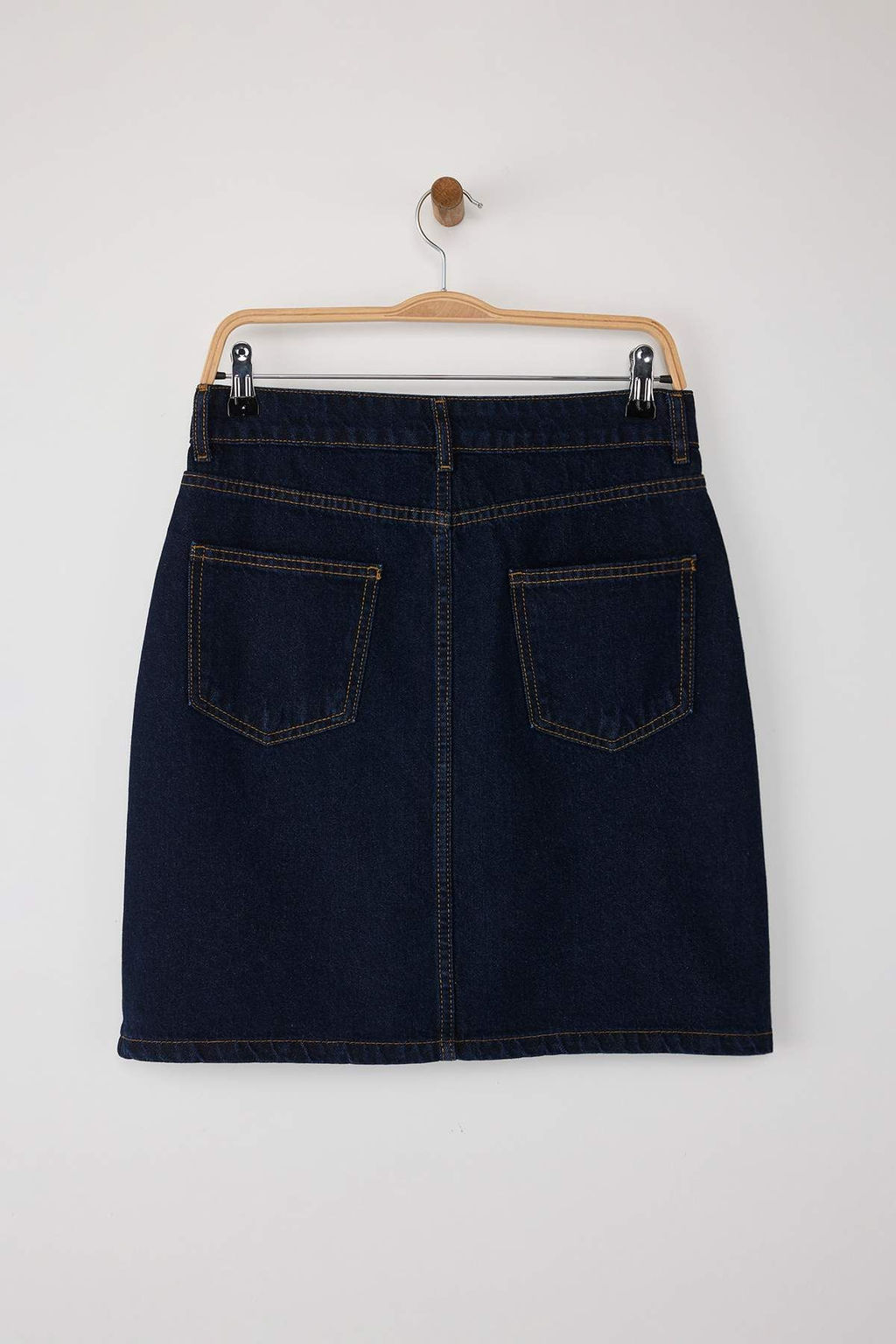 Koyu Mavi Onden Dugmeli Mini Denim Etek TWOAW26ET00022 - Trendyolmilla фото 6