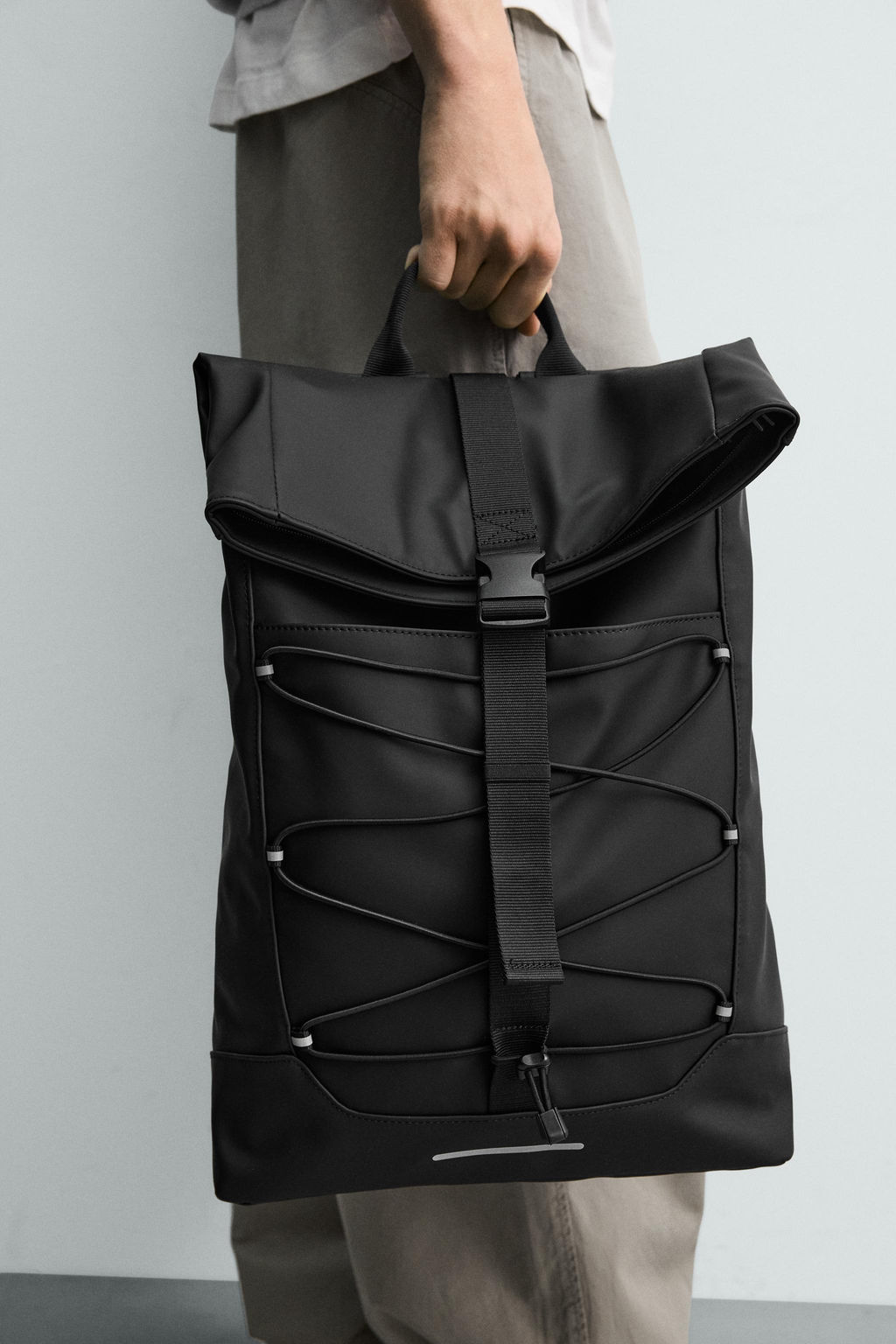 MOCHILA T?CNICA ENGOMADA / Negro - Zara фото 3