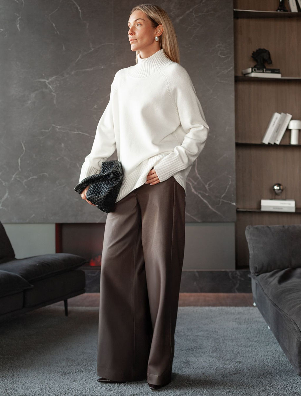 D34.204 Свитер женский натуральный белый