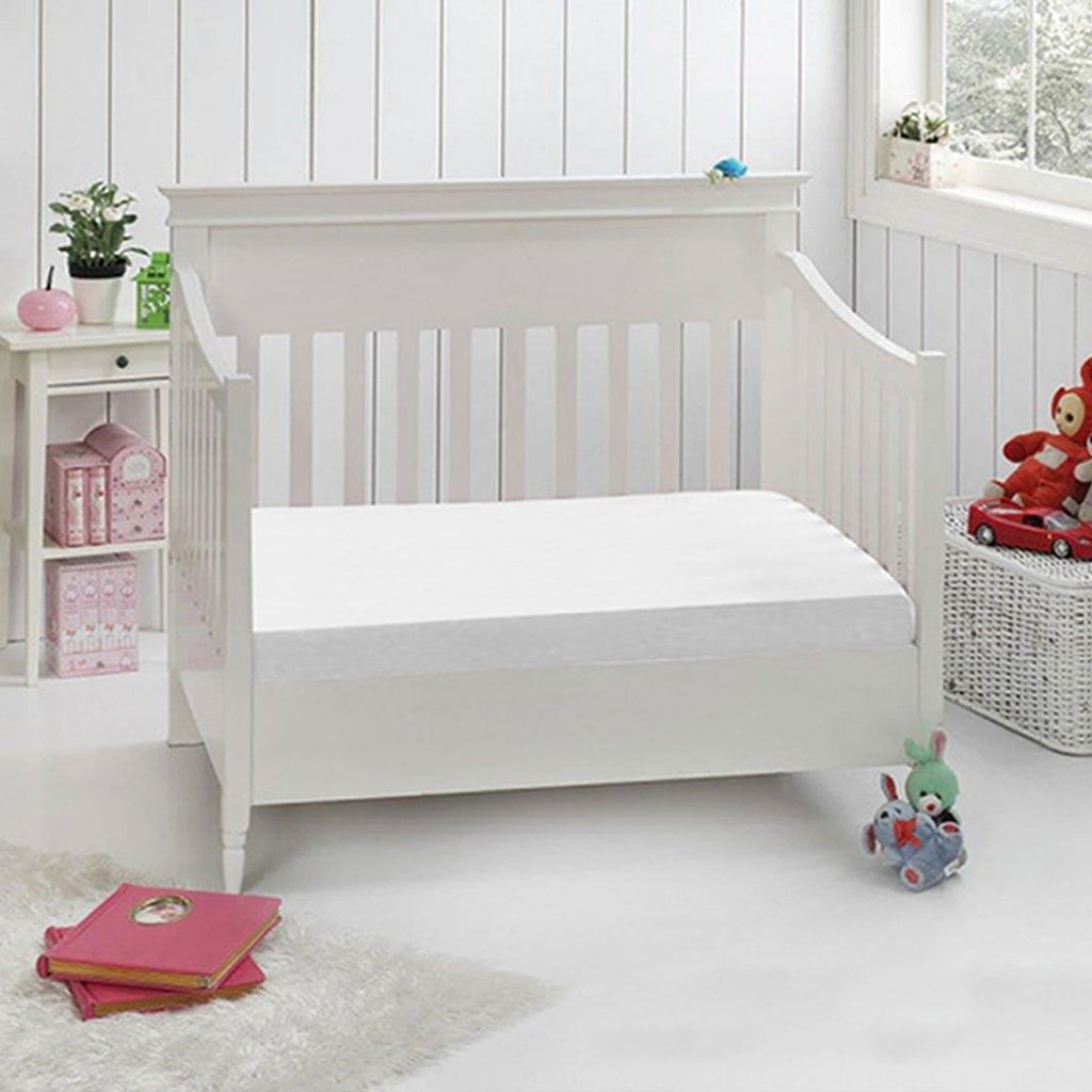 Простыня детская трикотажная на резинке - Молоко В детскую кроватку