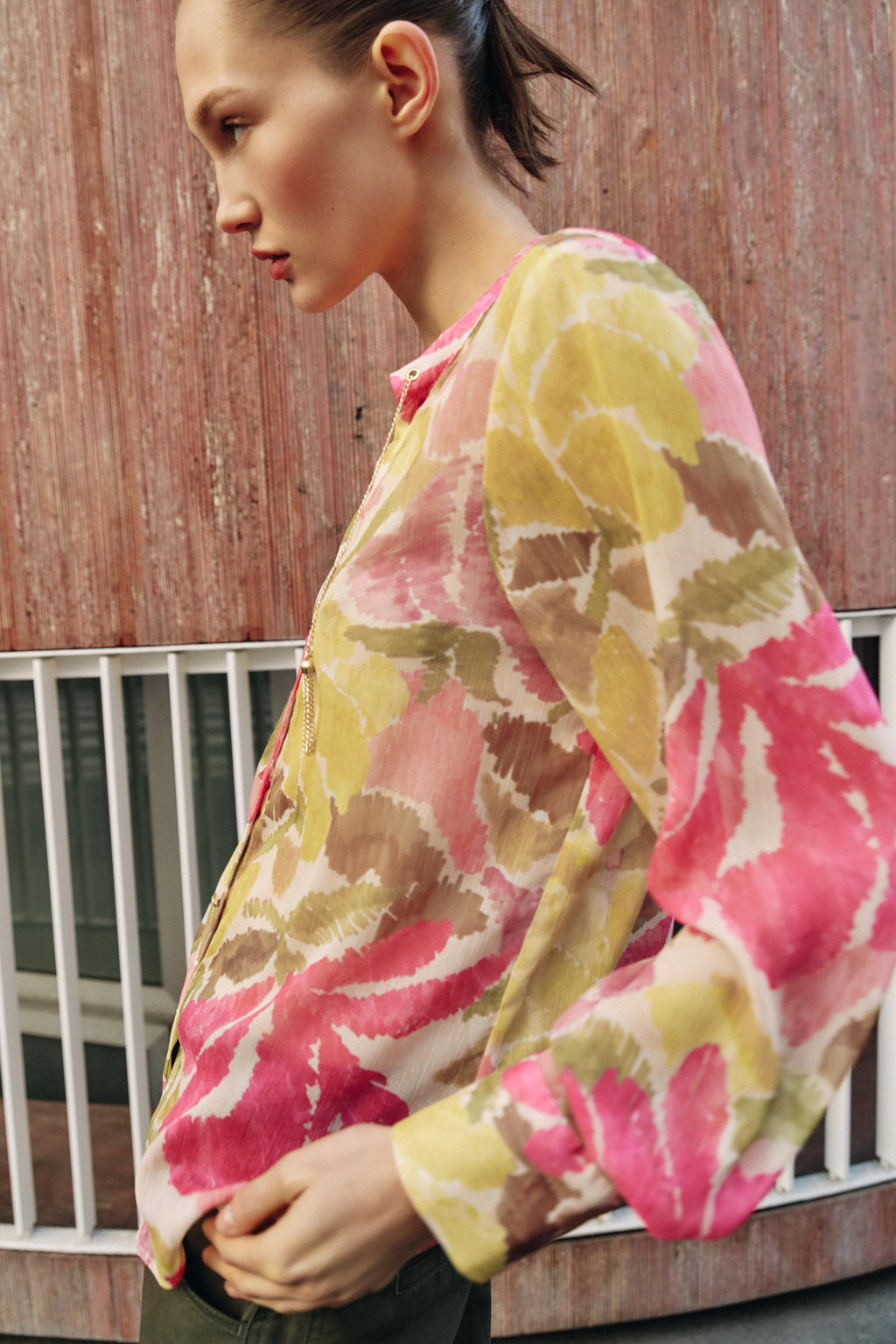 BLUSA ESTAMPADO FLORAL ABALORIOS / Multicolor - Zara фото 6