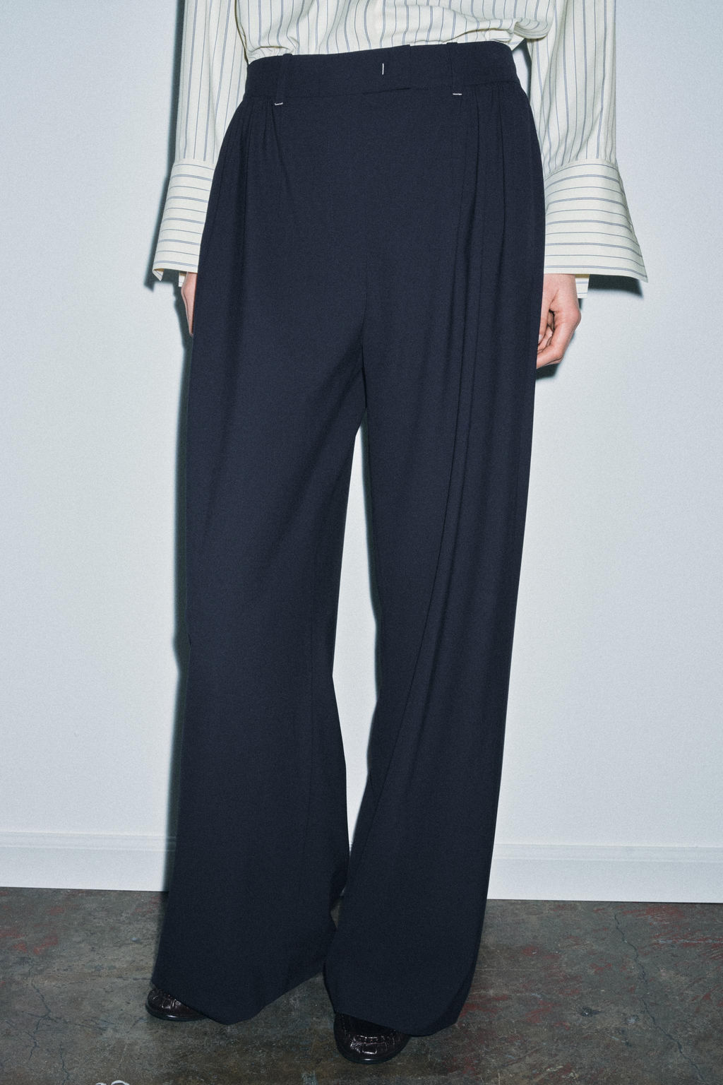 ZW COLLECTION PLEATED WIDE-LEG TROUSERS - Zara фото 2