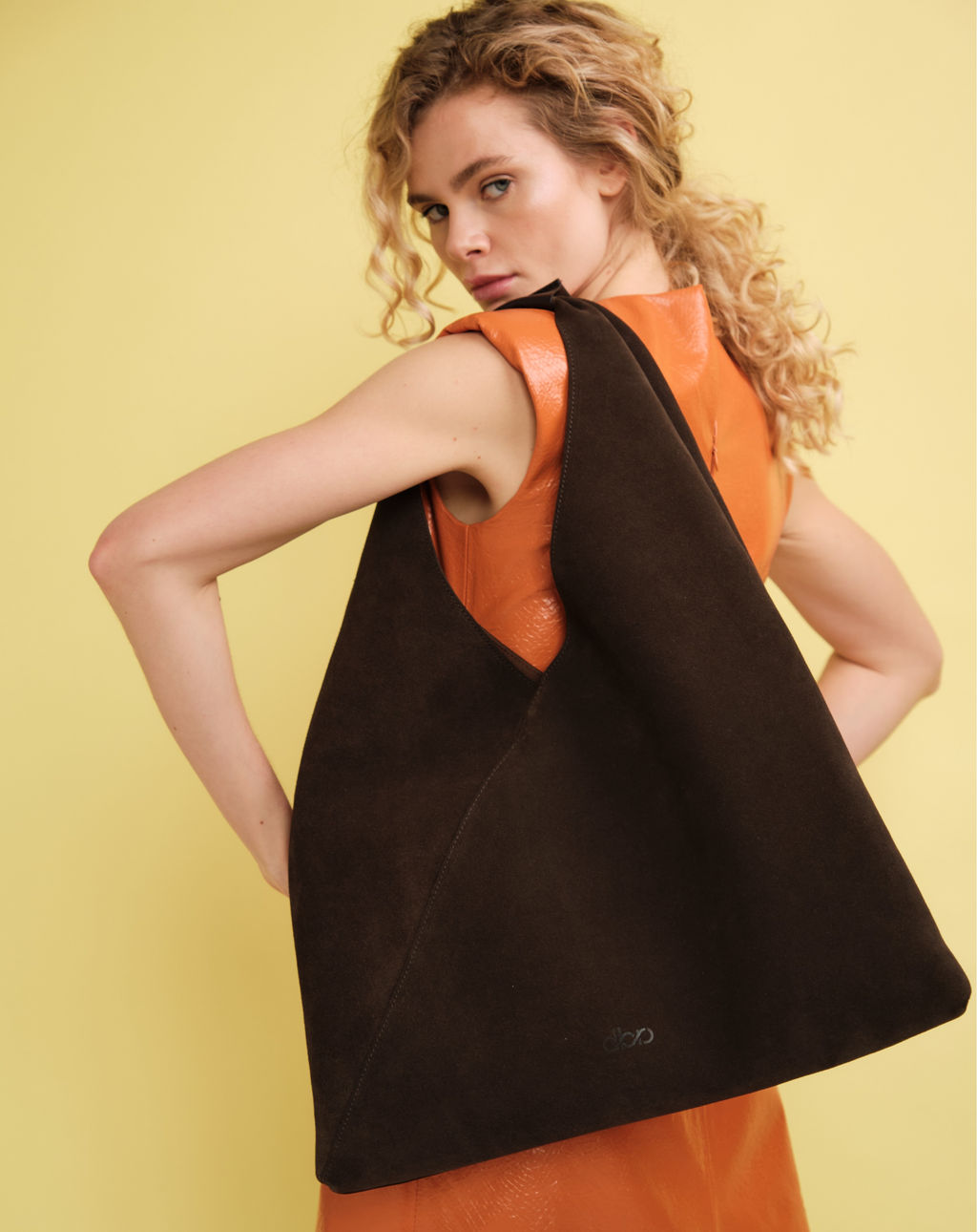 Замшевая сумка Luna DBR 31373 черный каштан