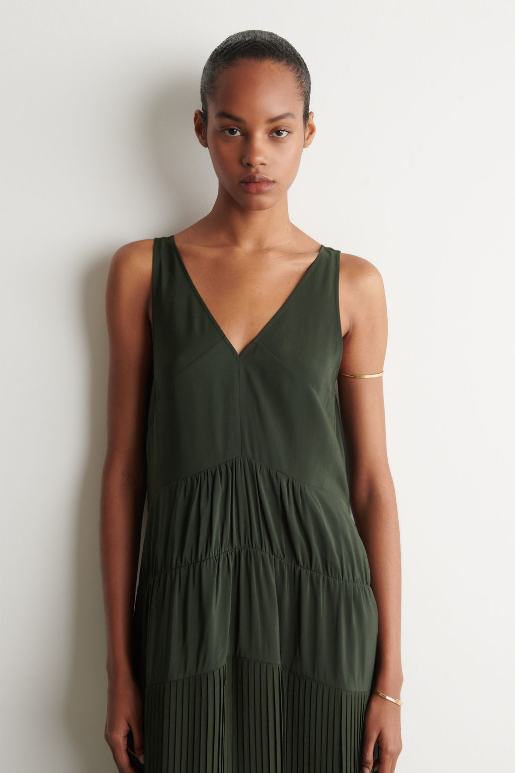 VESTIDO LARGO PLISADO FRUNCIDO CUELLO PICO - H&m фото 4
