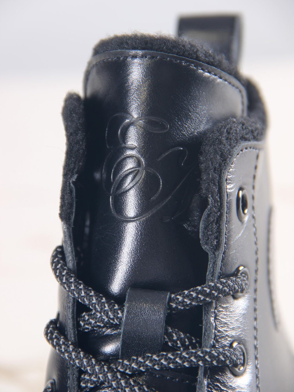 Ботинки 217.PODYUM151bl.Черный/байка