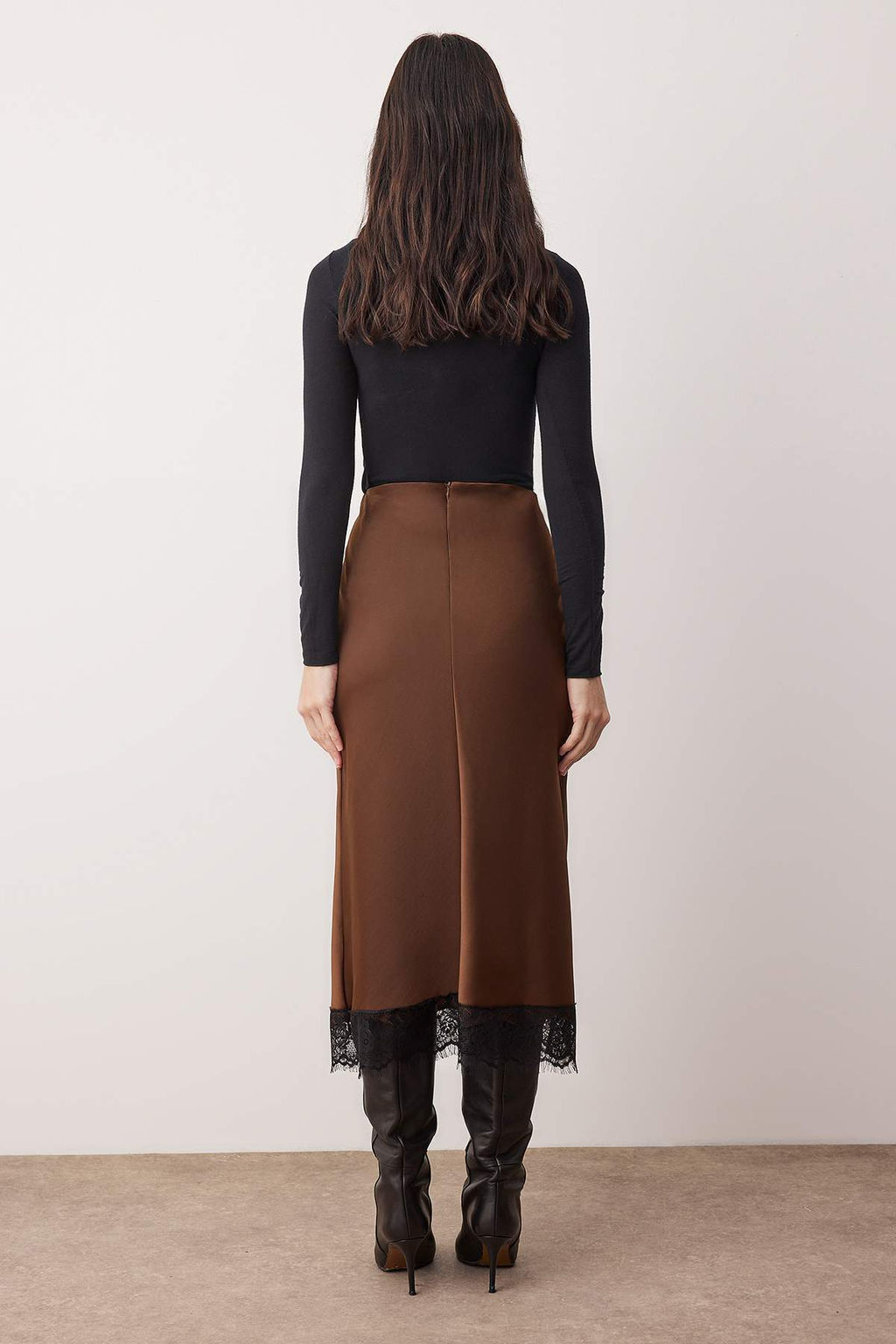 Kahverengi Dantel Detayl? Midi Boy Saten Etek TWOAW26ET00169