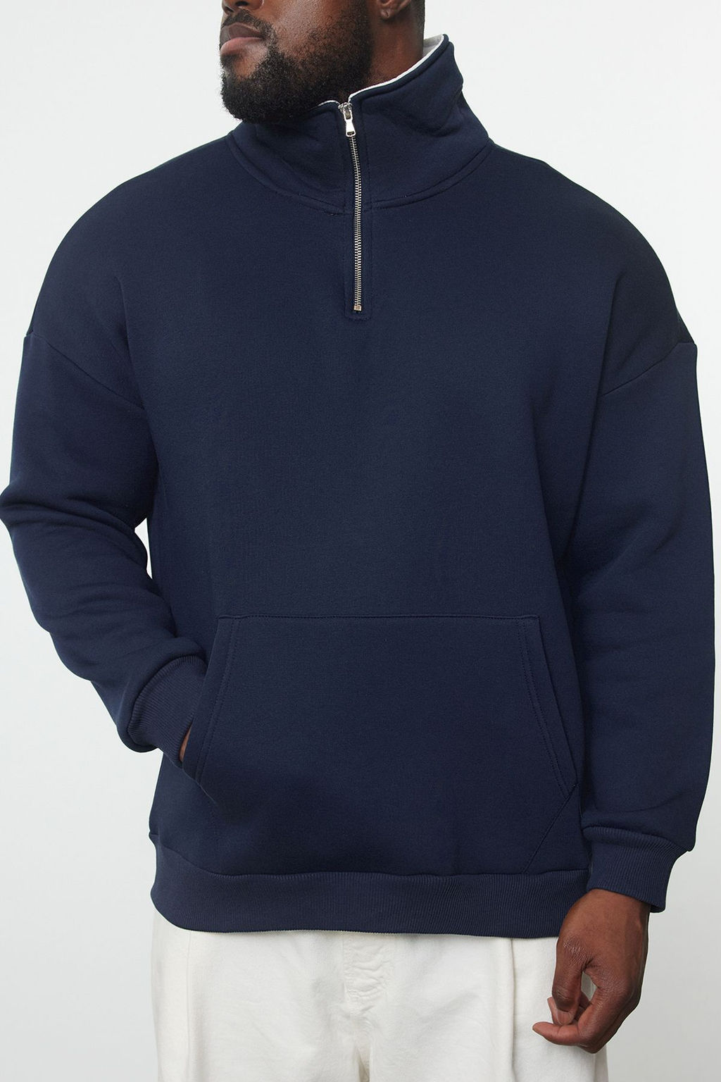 Lacivert Oversize/Genis Kesim Dik Yaka Fermuarl? Buyuk Beden Sweatshirt TMNAW25AO00039