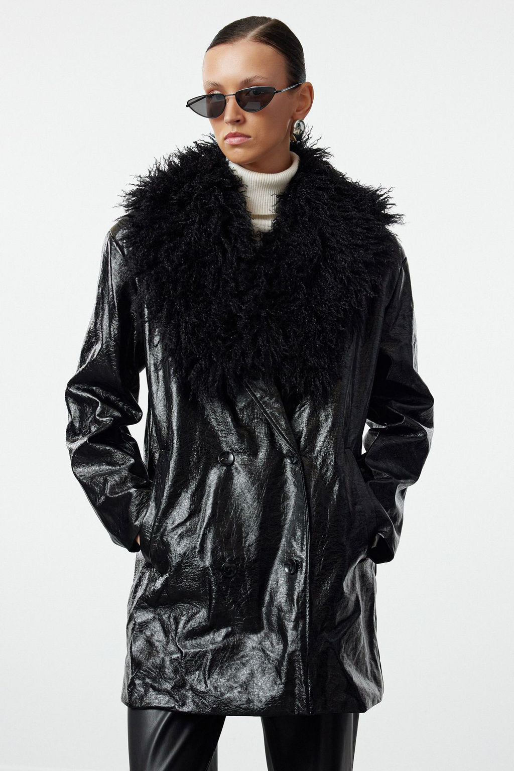 Siyah Oversize Kal?p Yakas? Kurk Detayl? Suni Deri Ceket Mont TWOAW25MO00029 - Trendyolmilla фото 2