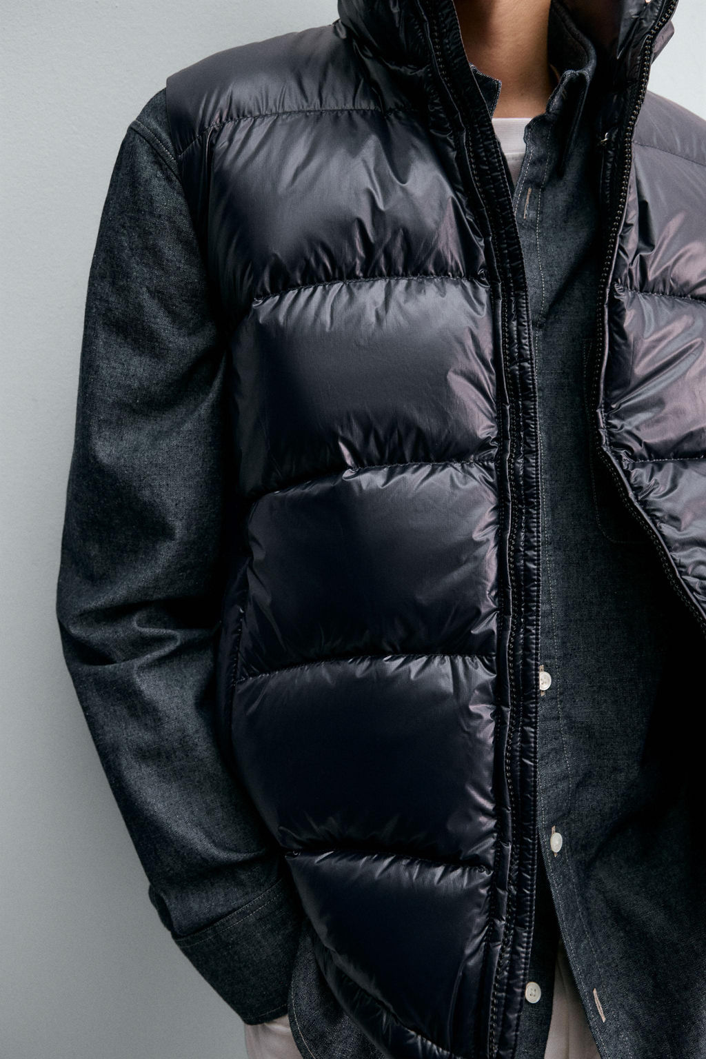 100% FEATHER WATER-REPELLENT DOWN GILET