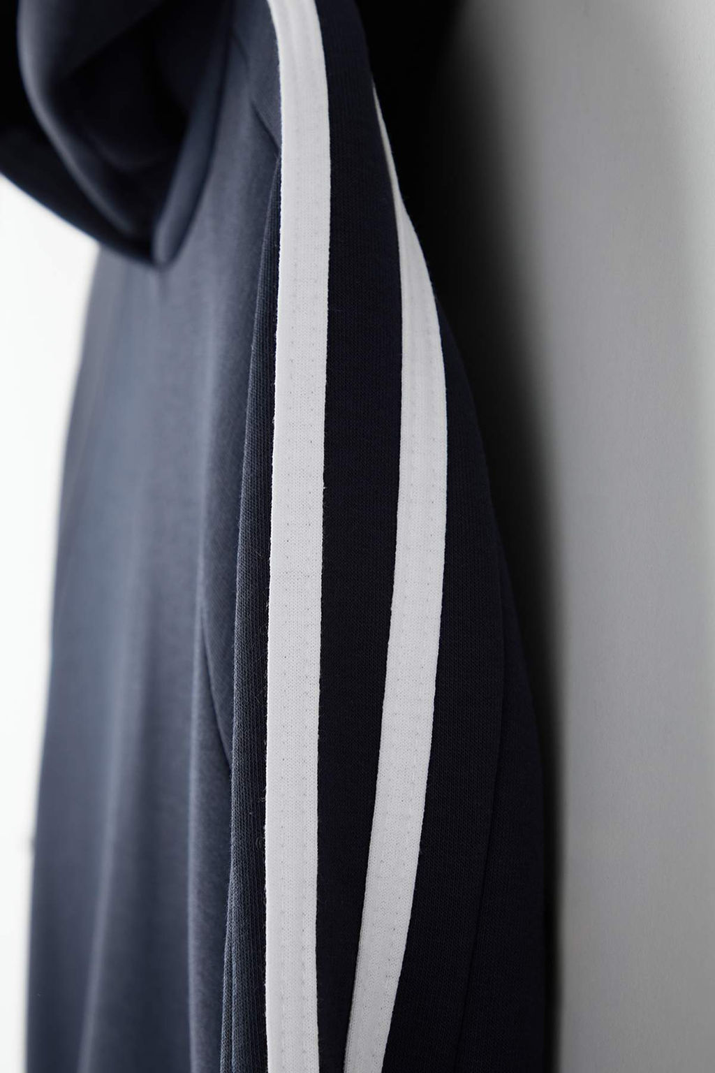 Teen Lacivert Kapusonlu ve Biye Detayl? Oversize/Genis Kal?p Orme Sweatshirt TWOAW26SW00107 - Trendyolmilla фото 7