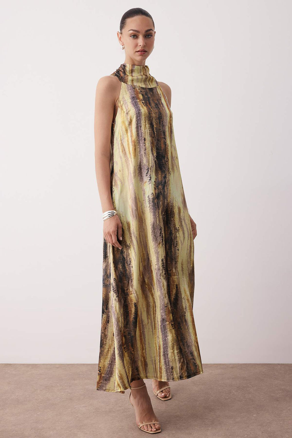 Sar? Batik Desenli Shift Rahat Kesim Saten Dokuma Elbise TWOSS25EL00880 - Trendyolmilla фото 6