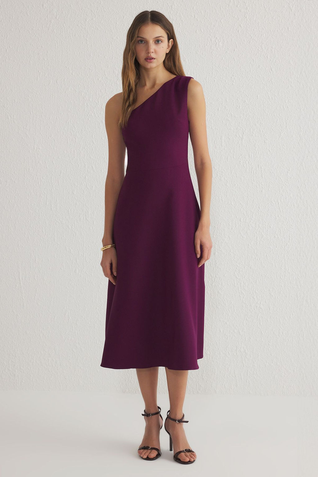 TRENDYOLMILLA Siyah Etegi Belden Ac?lan Tek Omuz Midi Dokuma Elbise TWOSS25EL00273  фото 6